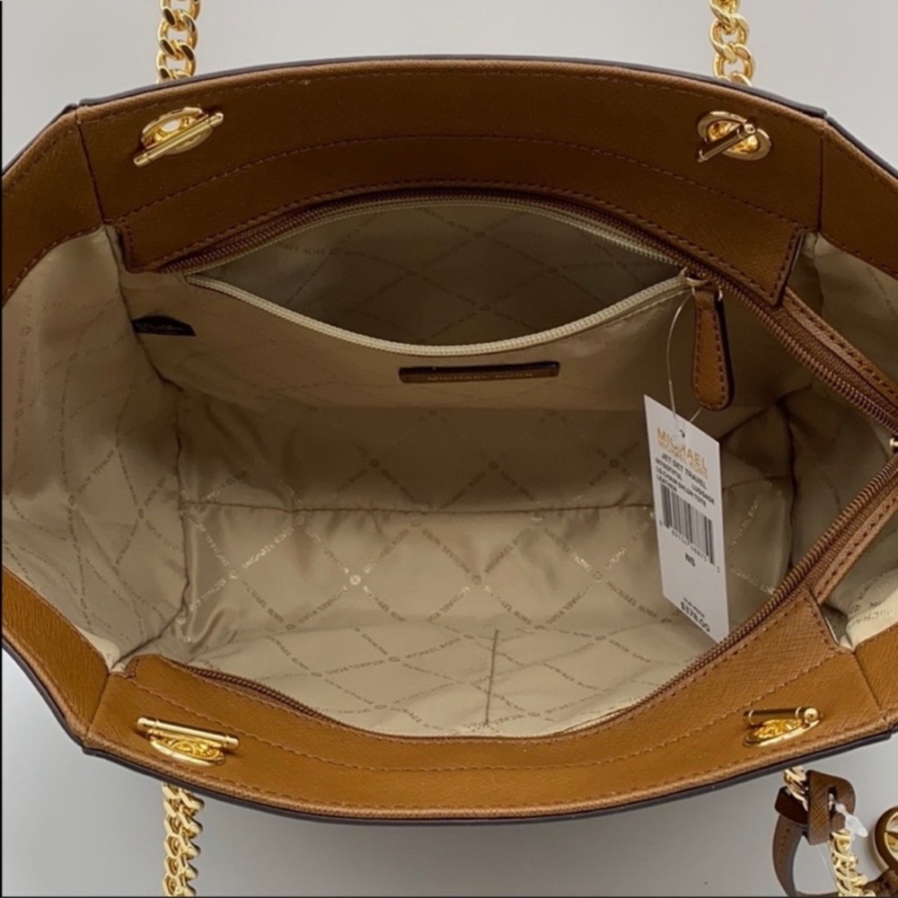 MICHAEL KORS LG CHAIN SHOULDER TOTE LUGGAGE - Picture 3 of 16